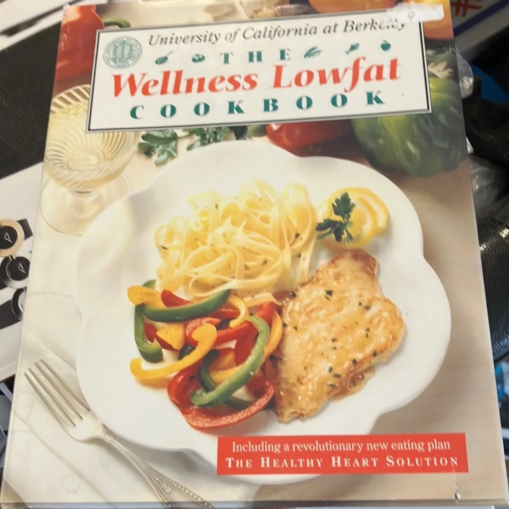 The university of California at Berkeley wellness low-fat cookbook